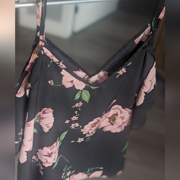 Floral top - Picture 3 of 4